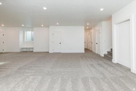 1153 E 160 N Hyde Park UT 84318
