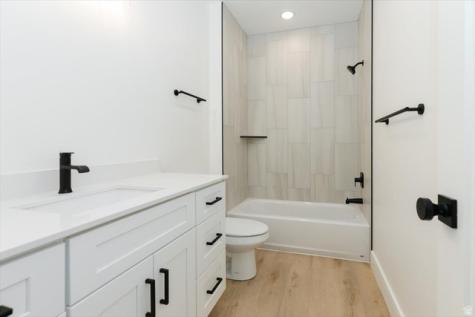 1153 E 160 N Hyde Park UT 84318