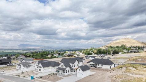 1153 E 160 N Hyde Park UT 84318