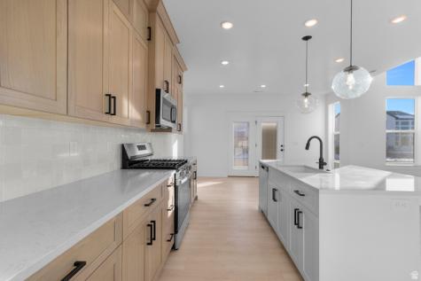 150 E 650 S Hyde Park UT 84318