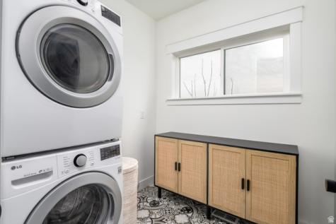 159 E 3900 N North Ogden UT 84414