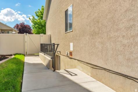 8256 S Imperial Oak Drive West Jordan UT 84081
