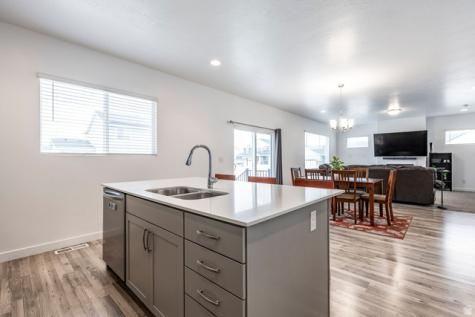 4068 W 1200 S Syracuse UT 84075