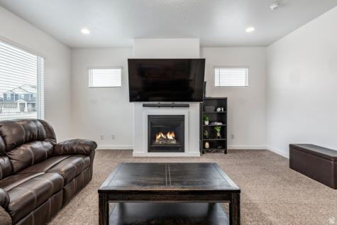 4068 W 1200 S Syracuse UT 84075