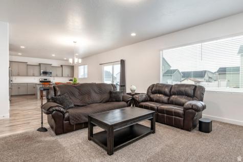 4068 W 1200 S Syracuse UT 84075