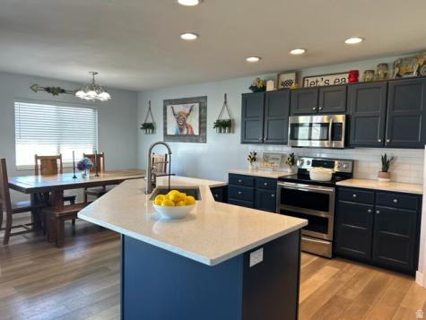 3328 W 1500 N Clinton UT 84015