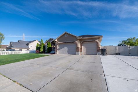 3328 W 1500 N Clinton UT 84015