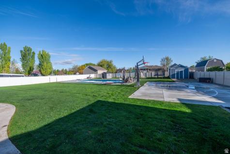 3328 W 1500 N Clinton UT 84015