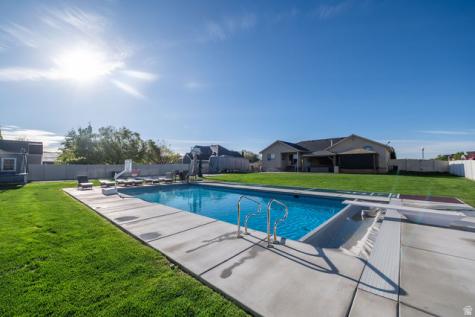 3328 W 1500 N Clinton UT 84015