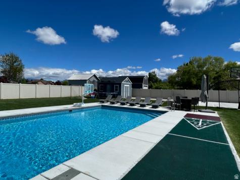3328 W 1500 N Clinton UT 84015