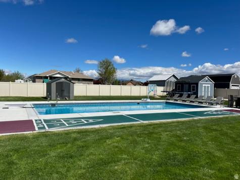 3328 W 1500 N Clinton UT 84015