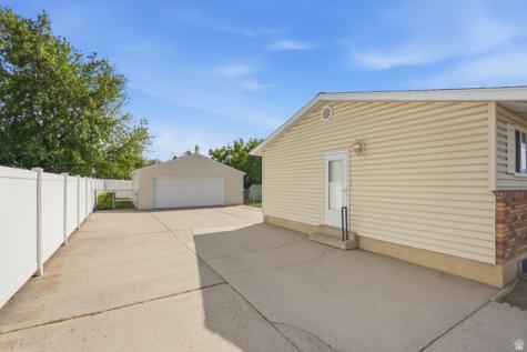 574 E Aloha Lane S Sandy UT 84070