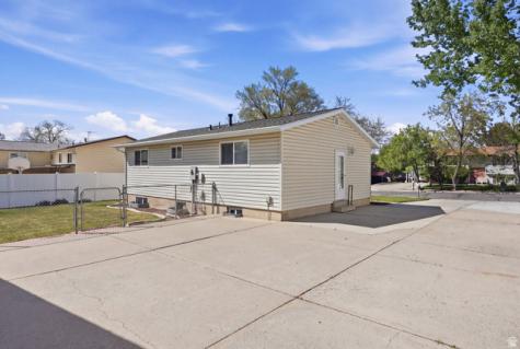 574 E Aloha Lane S Sandy UT 84070