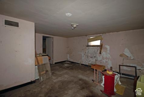 465 N 100 E Tooele UT 84074
