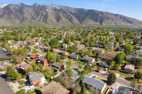 2073 E 10095 S Sandy UT 84092
