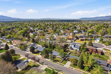 2073 E 10095 S Sandy UT 84092