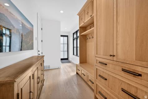 1007 S Cottam Lane Salt Lake City UT 84105