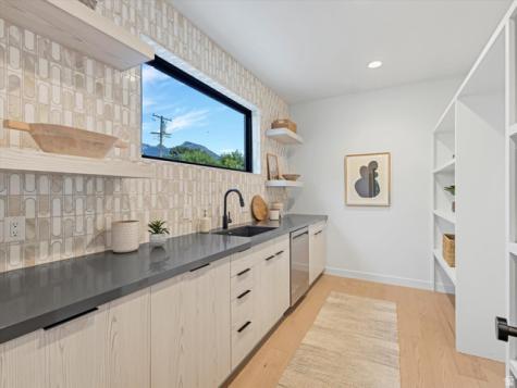 2215 E 3205 S Millcreek UT 84109