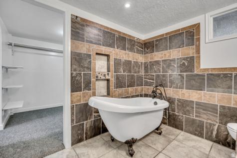 1119 E 10600 S Sandy UT 84094