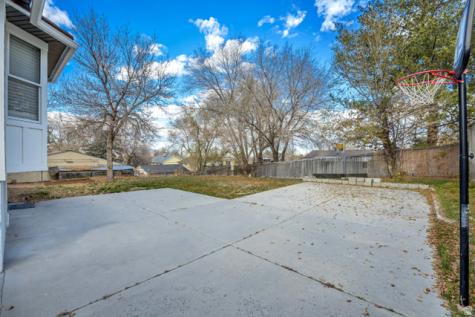 1119 E 10600 S Sandy UT 84094