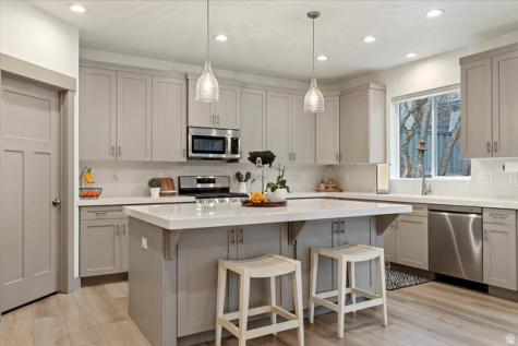 365 S Mountain Road Fruit Heights UT 84037