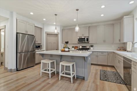 365 S Mountain Road Fruit Heights UT 84037