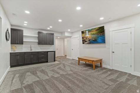 365 S Mountain Road Fruit Heights UT 84037