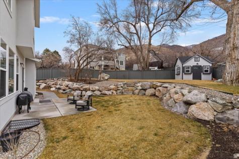 365 S Mountain Road Fruit Heights UT 84037
