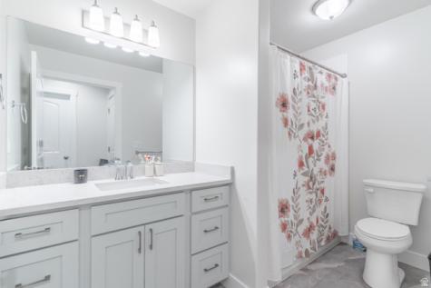 437 N 800 E Hyde Park UT 84318