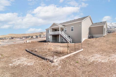 437 N 800 E Hyde Park UT 84318