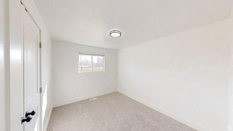 1361 E 400 S Springville UT 84663