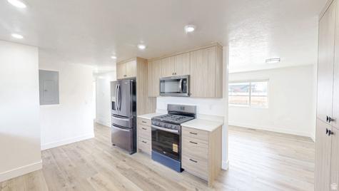 1361 E 400 S Springville UT 84663