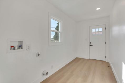 51 W 6025 S Murray UT 84107