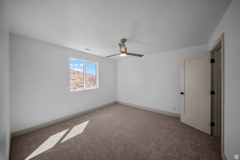 1090 E Coyote Crest Drive Washington UT 84780