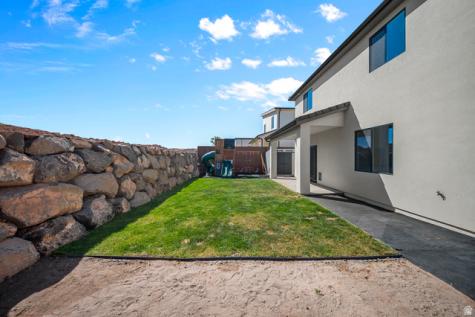 1090 E Coyote Crest Drive Washington UT 84780