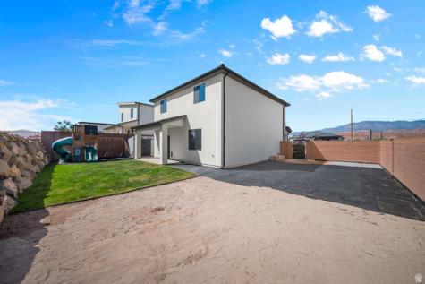 1090 E Coyote Crest Drive Washington UT 84780