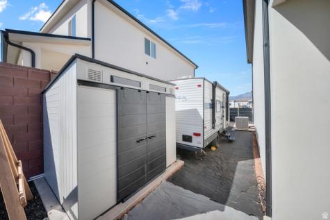 1090 E Coyote Crest Drive Washington UT 84780