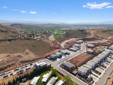 1090 E Coyote Crest Drive Washington UT 84780