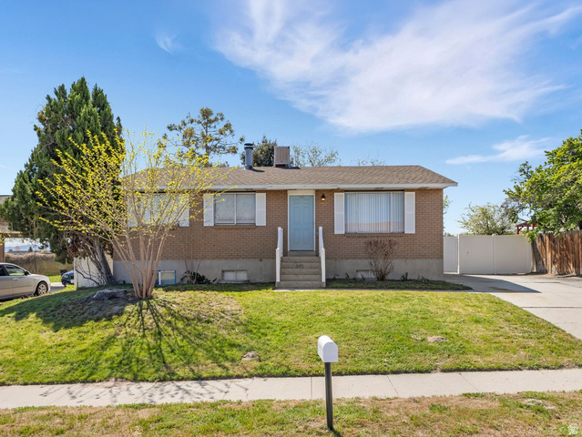 5089 W Highwood Drive Kearns UT 84118