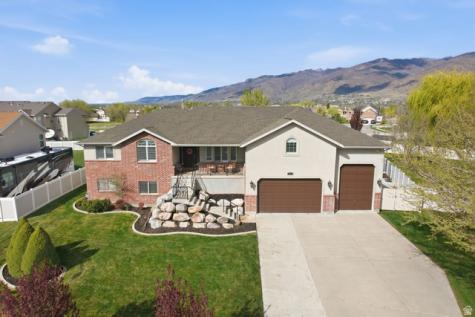 134 N Wagon Wheel Circle Farmington UT 84025