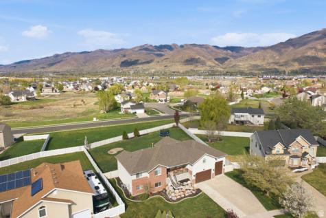 134 N Wagon Wheel Circle Farmington UT 84025