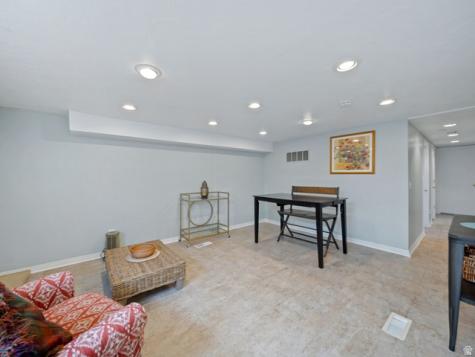 5597 S Hillside Drive E Murray UT 84107