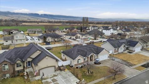 575 N 850 E Wellsville UT 84339