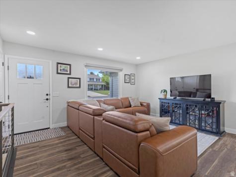 1230 E Crestridge Road Sandy UT 84094
