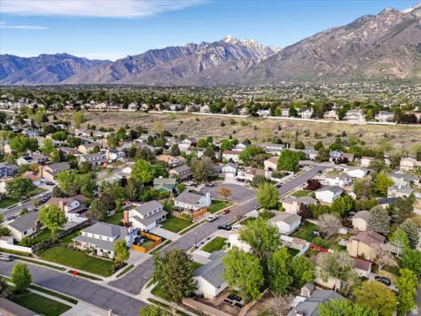 1230 E Crestridge Road Sandy UT 84094