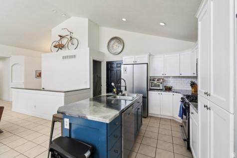 1699 W 2115 S Syracuse UT 84075
