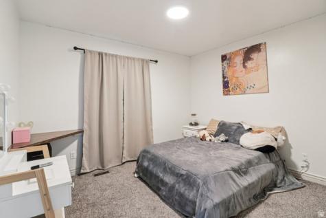 1699 W 2115 S Syracuse UT 84075