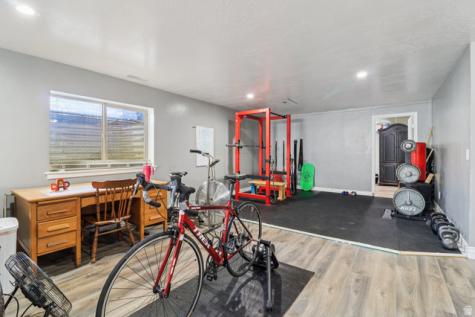 1699 W 2115 S Syracuse UT 84075
