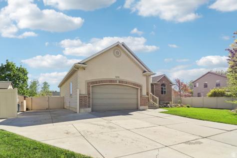 1699 W 2115 S Syracuse UT 84075