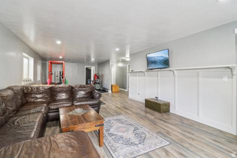 1699 W 2115 S Syracuse UT 84075
